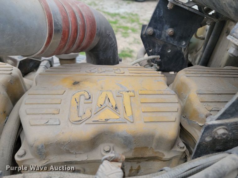 image for item NZ9947 2002 Peterbilt 378 semi truck