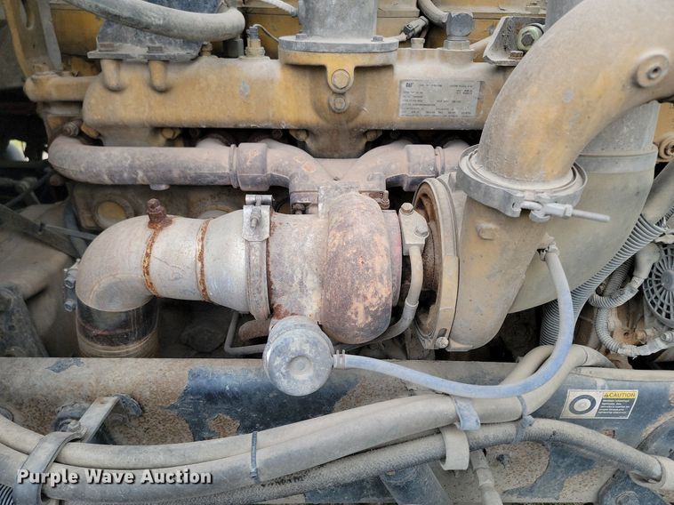 image for item NZ9947 2002 Peterbilt 378 semi truck