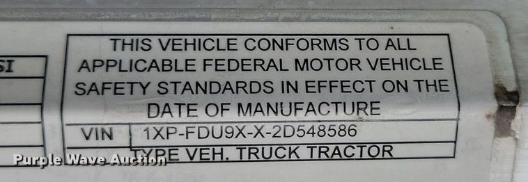 image for item NZ9947 2002 Peterbilt 378 semi truck