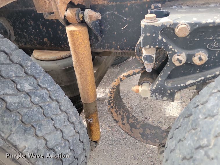 image for item NZ9949 2002 Peterbilt  378 semi truck