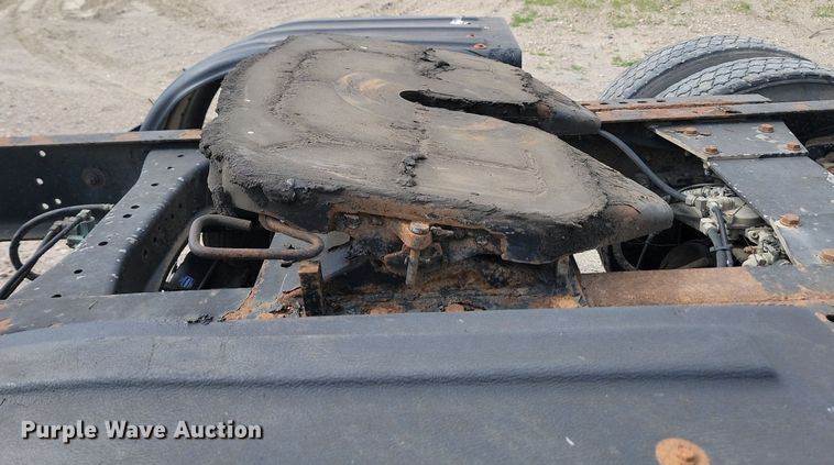 image for item NZ9949 2002 Peterbilt  378 semi truck