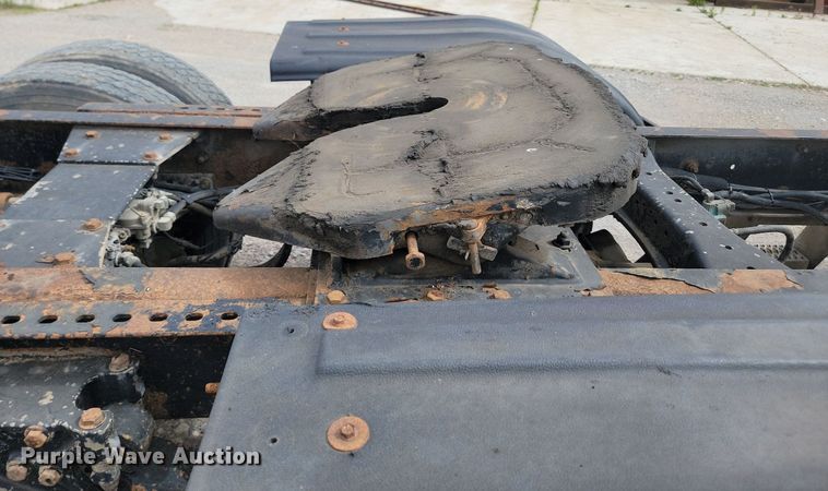 image for item NZ9949 2002 Peterbilt  378 semi truck