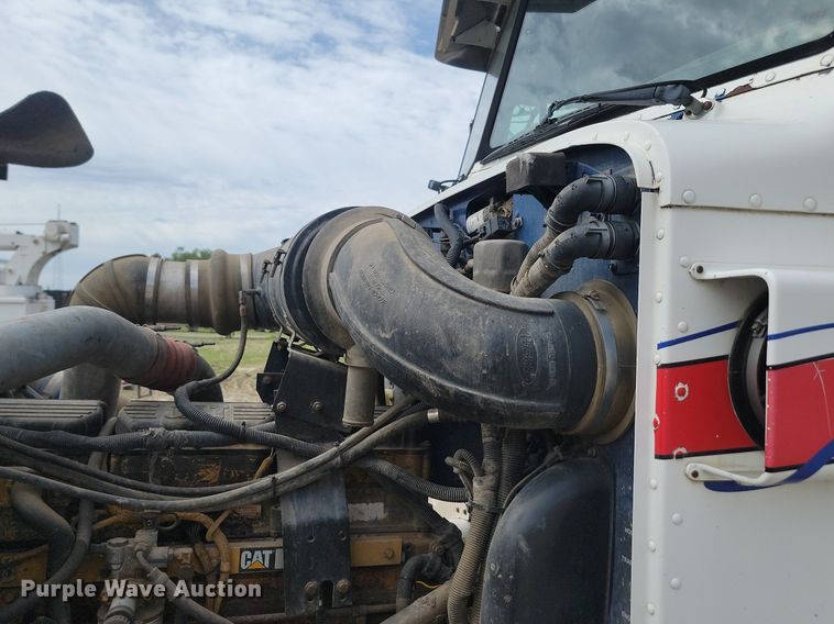 image for item NZ9949 2002 Peterbilt  378 semi truck