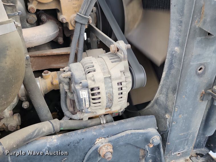 image for item NZ9949 2002 Peterbilt  378 semi truck