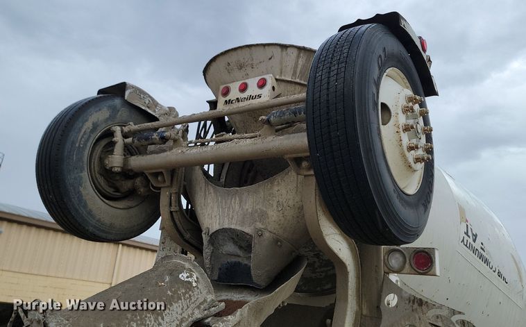 image for item NZ9950 2004 Mack CV513 ready mix truck