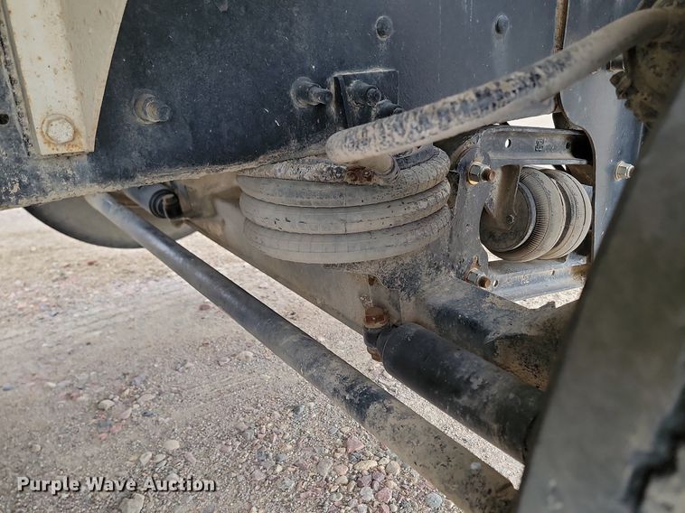 image for item NZ9950 2004 Mack CV513 ready mix truck