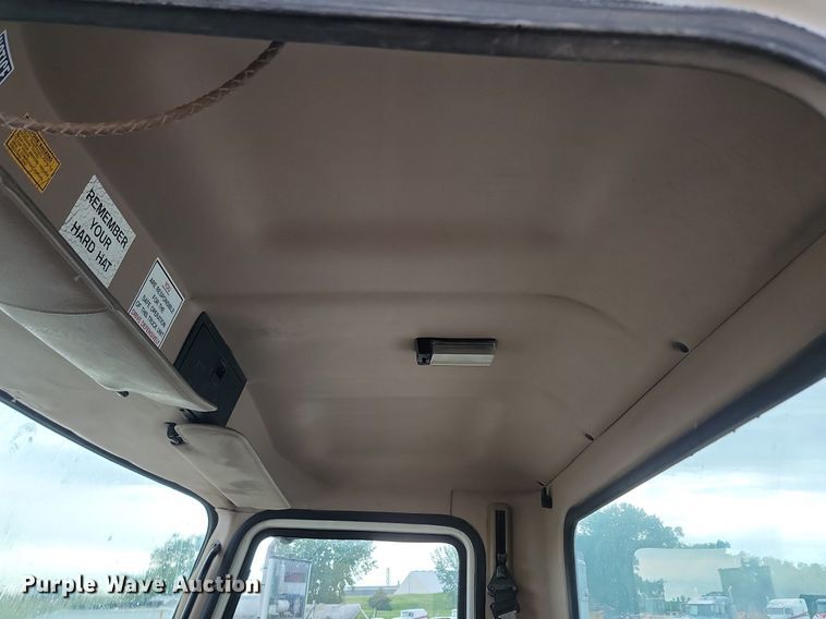 image for item NZ9950 2004 Mack CV513 ready mix truck