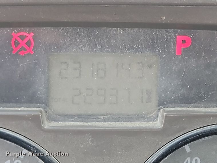 image for item NZ9950 2004 Mack CV513 ready mix truck