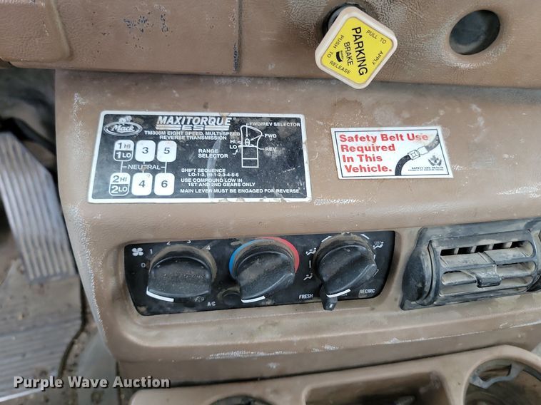 image for item NZ9950 2004 Mack CV513 ready mix truck