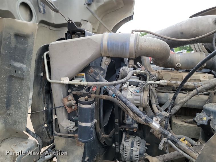 image for item NZ9950 2004 Mack CV513 ready mix truck