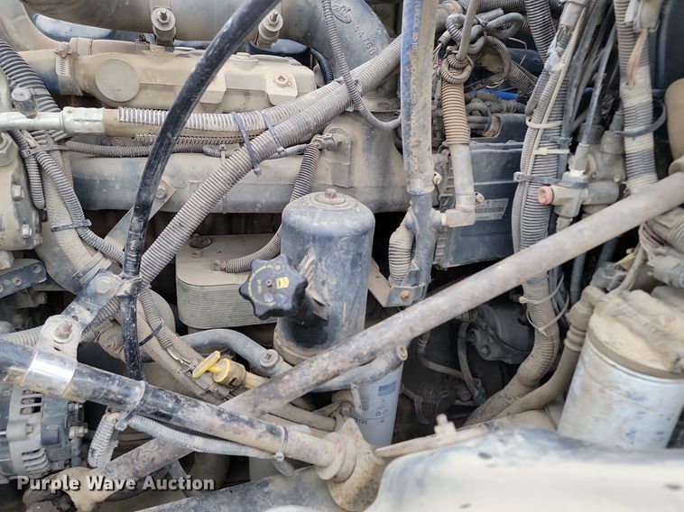 image for item NZ9950 2004 Mack CV513 ready mix truck