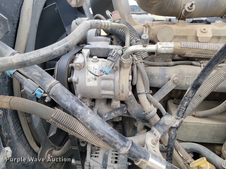 image for item NZ9950 2004 Mack CV513 ready mix truck