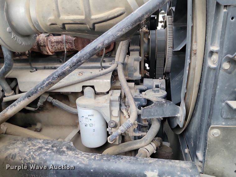 image for item NZ9950 2004 Mack CV513 ready mix truck