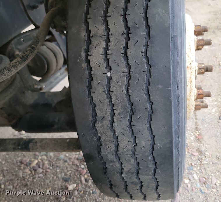 image for item NZ9950 2004 Mack CV513 ready mix truck