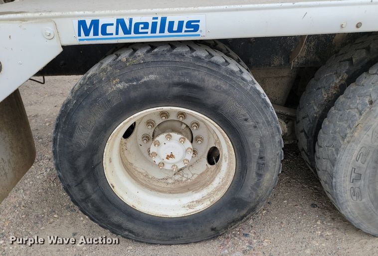 image for item NZ9950 2004 Mack CV513 ready mix truck