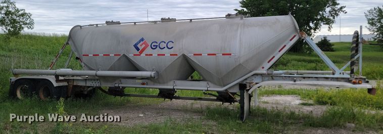 image for item NZ9952 1996 Fruehauf pneumatic dry bulk trailer