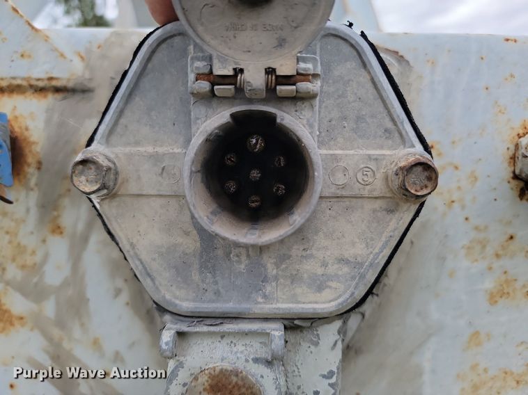 image for item NZ9952 1996 Fruehauf pneumatic dry bulk trailer