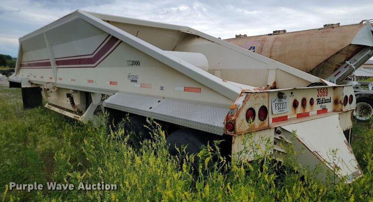 image for item NZ9953 2008 Midland MG40TC2000 bottom dump trailer