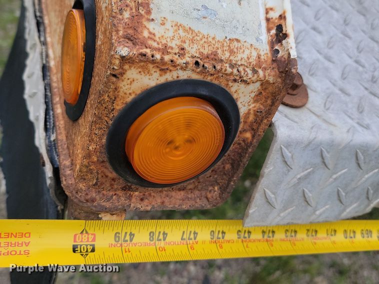 image for item NZ9953 2008 Midland MG40TC2000 bottom dump trailer