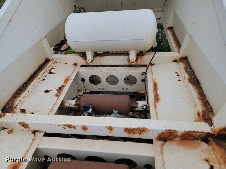 image for item NZ9953 2008 Midland MG40TC2000 bottom dump trailer