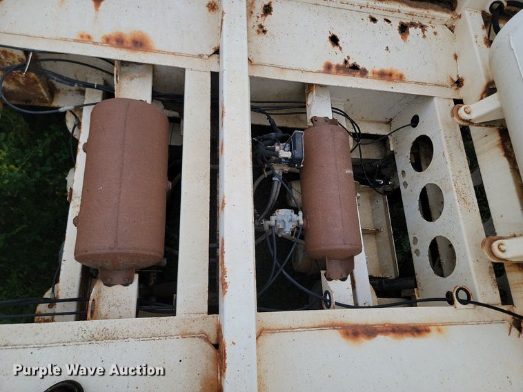 image for item NZ9953 2008 Midland MG40TC2000 bottom dump trailer