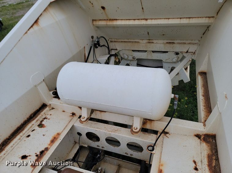 image for item NZ9953 2008 Midland MG40TC2000 bottom dump trailer