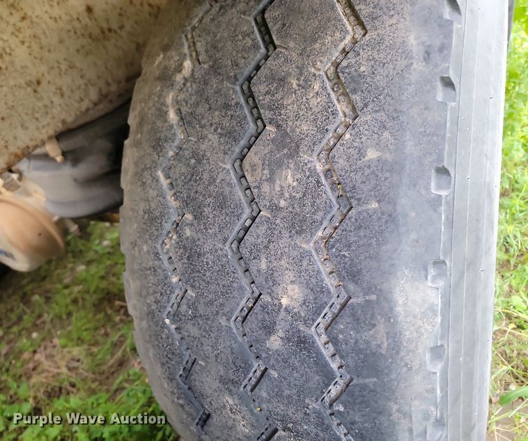 image for item NZ9953 2008 Midland MG40TC2000 bottom dump trailer