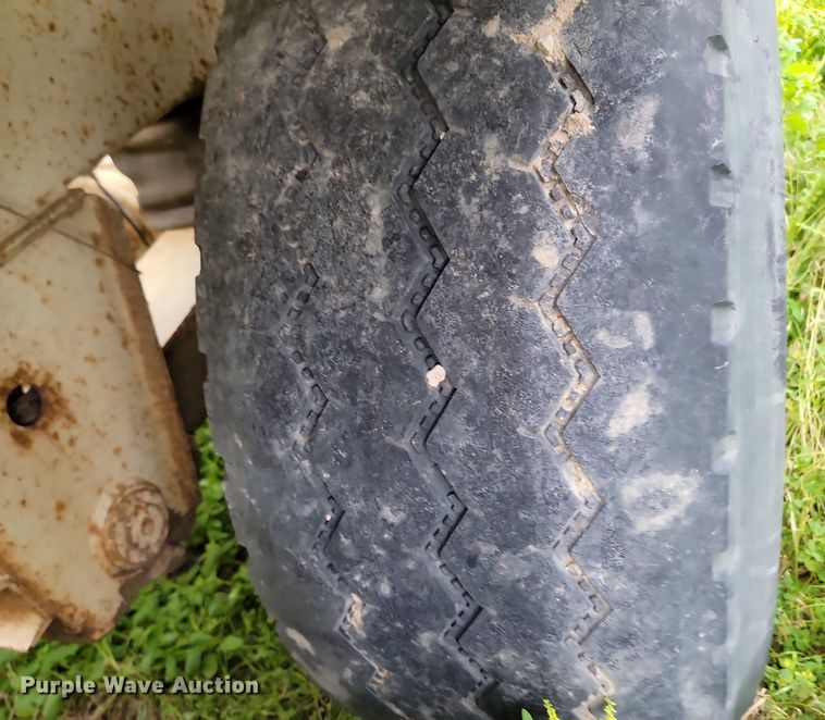 image for item NZ9953 2008 Midland MG40TC2000 bottom dump trailer