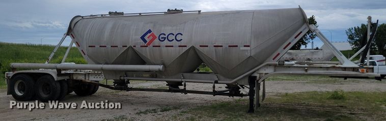 image for item NZ9955 1998 Fruenhauf  pneumatic dry bulk trailer