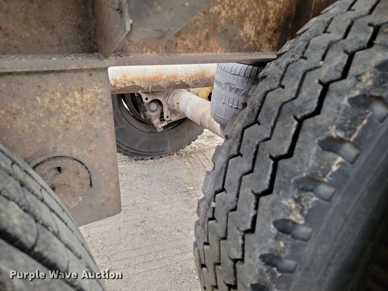 image for item NZ9955 1998 Fruenhauf  pneumatic dry bulk trailer