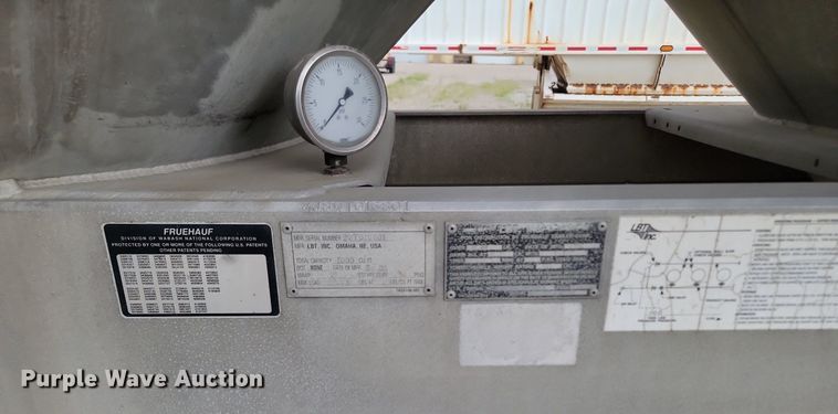 image for item NZ9955 1998 Fruenhauf  pneumatic dry bulk trailer