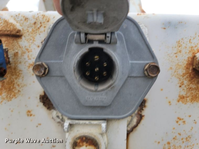 image for item NZ9956 1996 Fruehauf  pneumatic dry bulk trailer