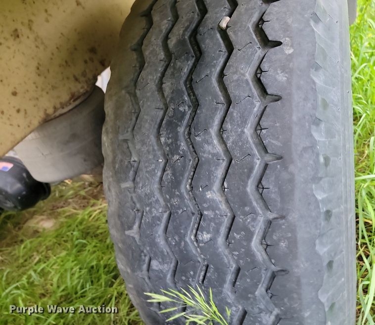 image for item NZ9957 2008 Midland  MG40TC2000 bottom dump trailer