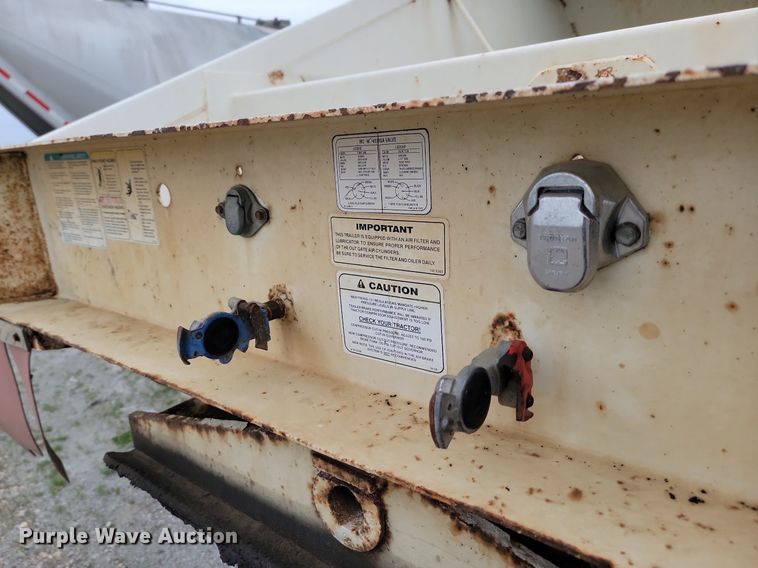 image for item NZ9957 2008 Midland  MG40TC2000 bottom dump trailer