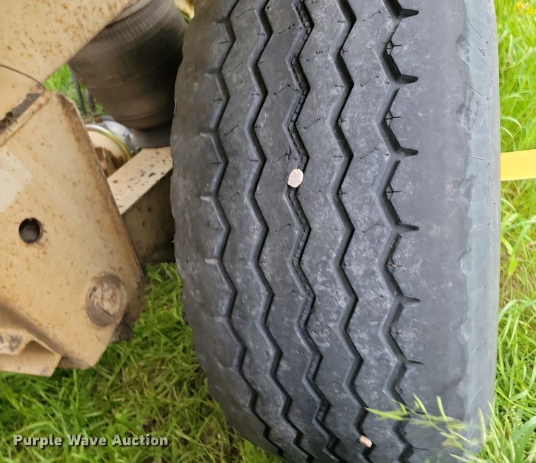 image for item NZ9957 2008 Midland  MG40TC2000 bottom dump trailer