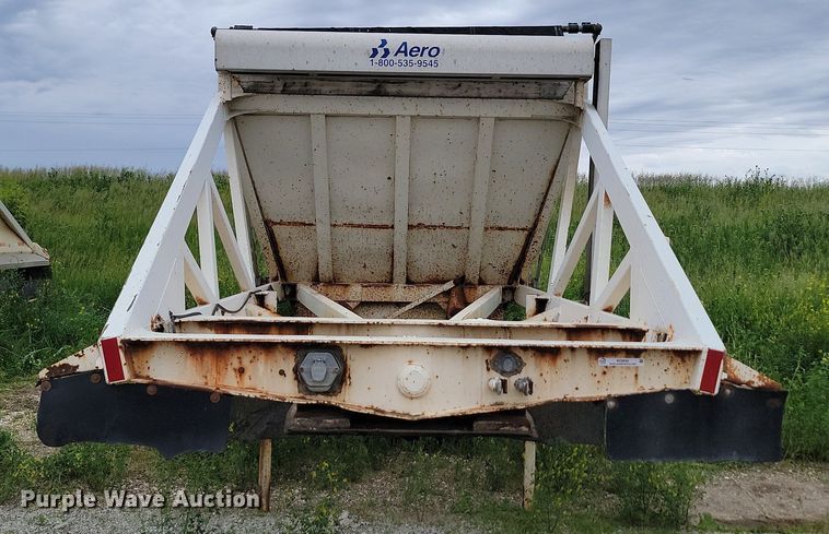 image for item NZ9958 1995 Ranch Manufacturing Co. bottom dump trailer