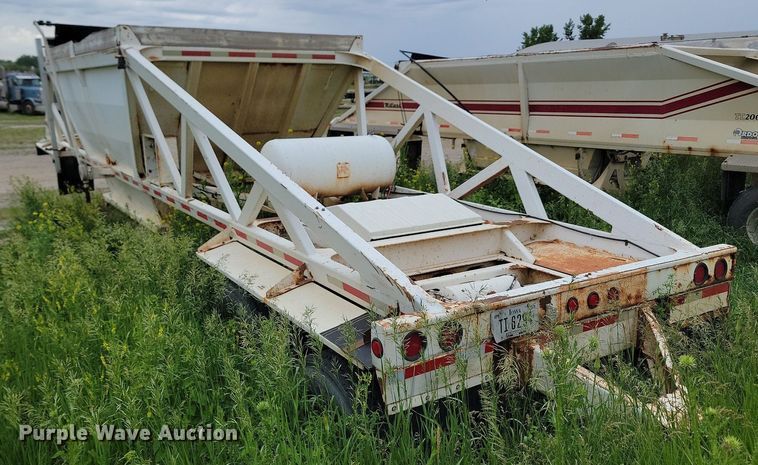 image for item NZ9958 1995 Ranch Manufacturing Co. bottom dump trailer