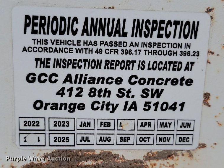 image for item NZ9958 1995 Ranch Manufacturing Co. bottom dump trailer