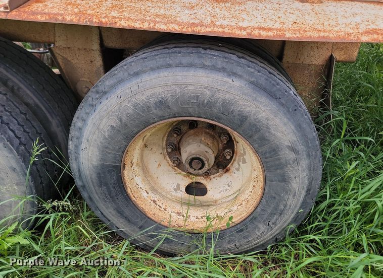 image for item NZ9958 1995 Ranch Manufacturing Co. bottom dump trailer