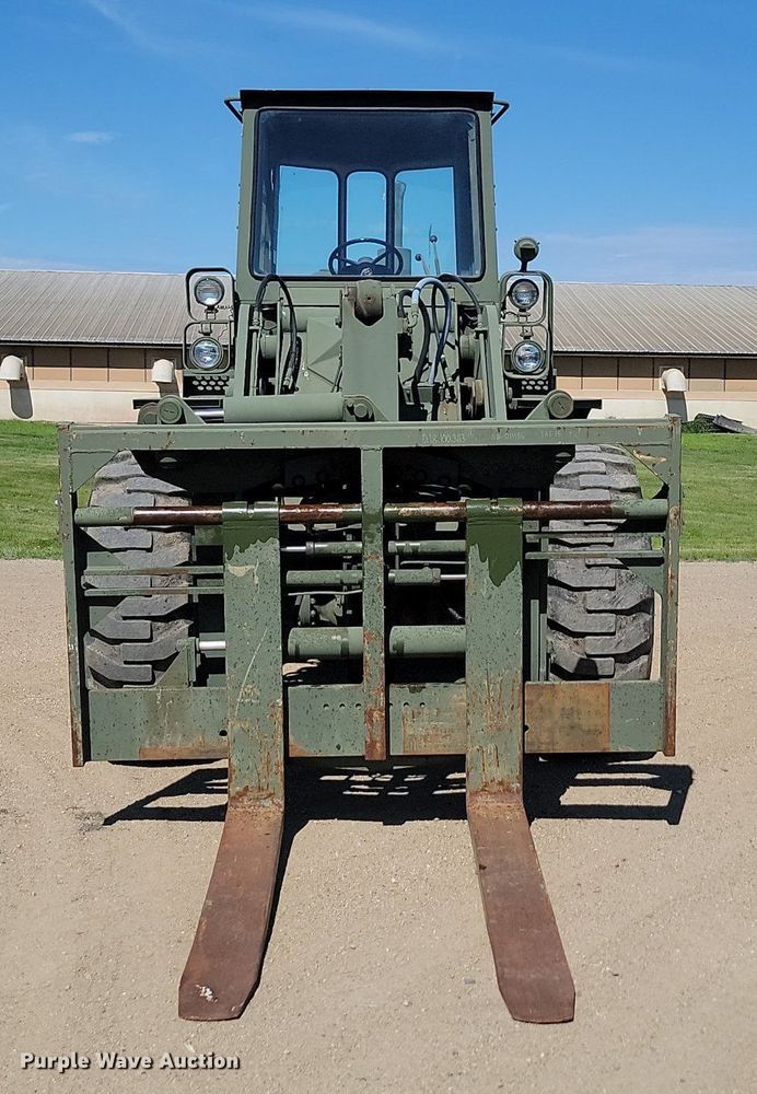 image for item NZ9961 1979 International  530 wheel loader