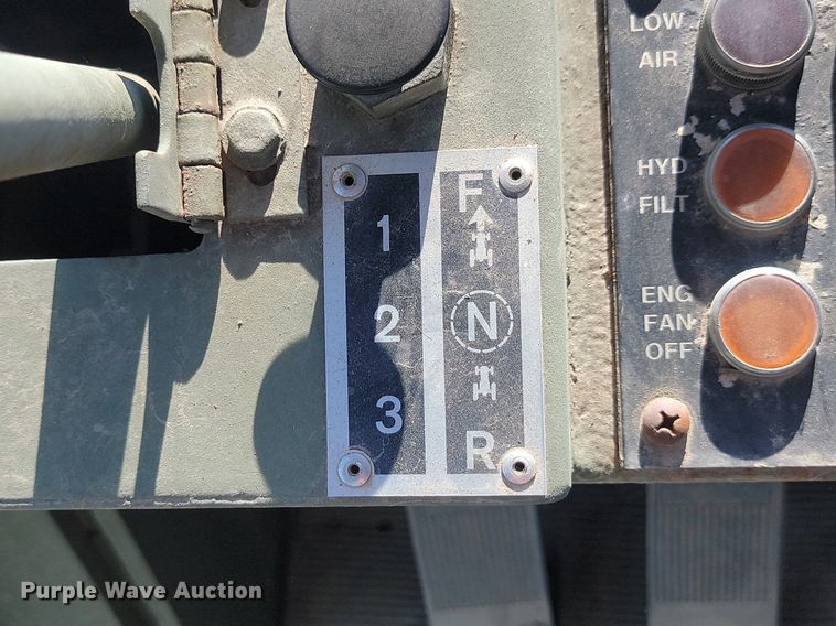 image for item NZ9961 1979 International  530 wheel loader