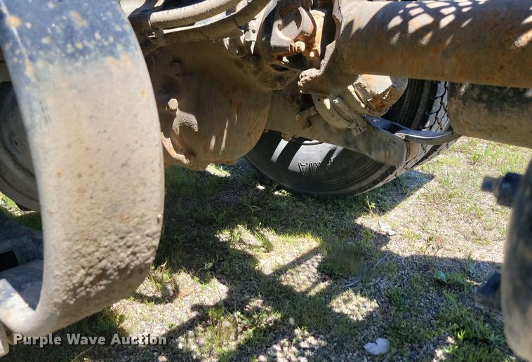 image for item NZ9970 2007 Peterbilt  385 semi truck