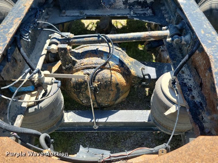 image for item NZ9970 2007 Peterbilt  385 semi truck