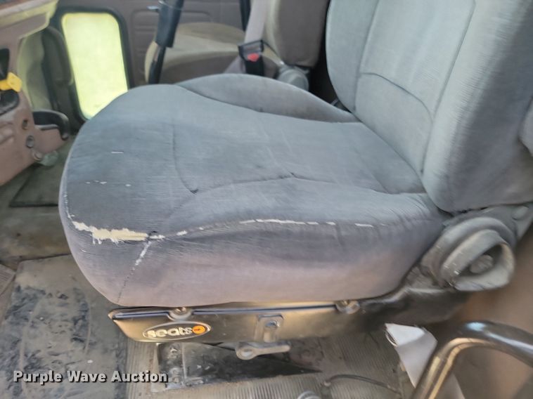 image for item NZ9970 2007 Peterbilt  385 semi truck