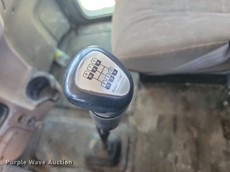 image for item NZ9970 2007 Peterbilt  385 semi truck