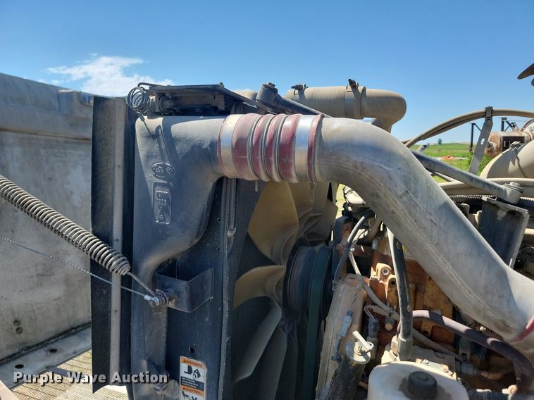 image for item NZ9970 2007 Peterbilt  385 semi truck