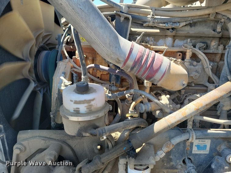 image for item NZ9970 2007 Peterbilt  385 semi truck