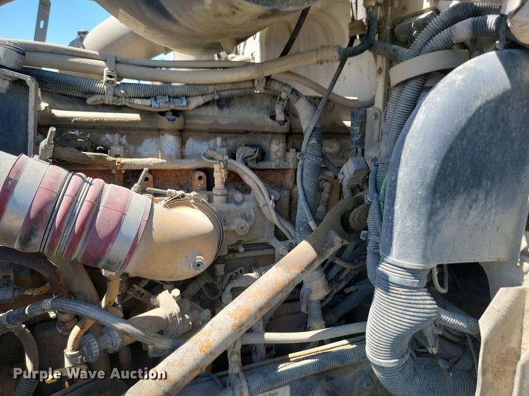 image for item NZ9970 2007 Peterbilt  385 semi truck