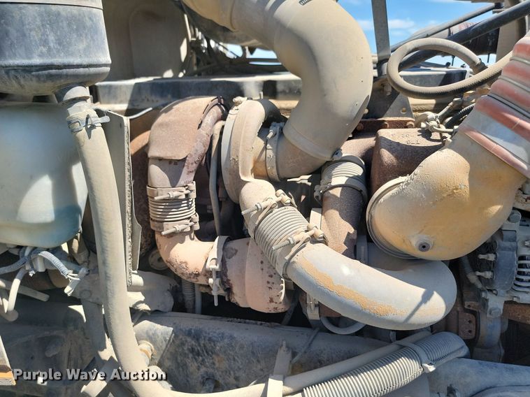 image for item NZ9970 2007 Peterbilt  385 semi truck