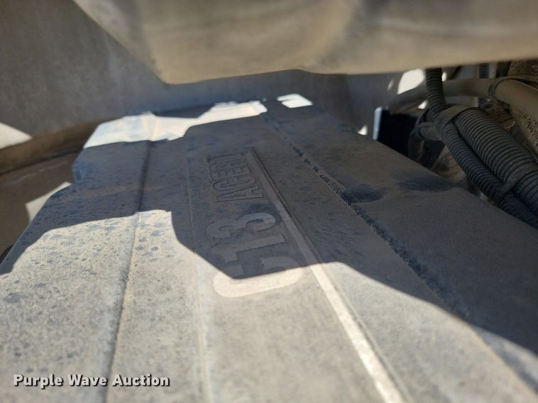 image for item NZ9970 2007 Peterbilt  385 semi truck